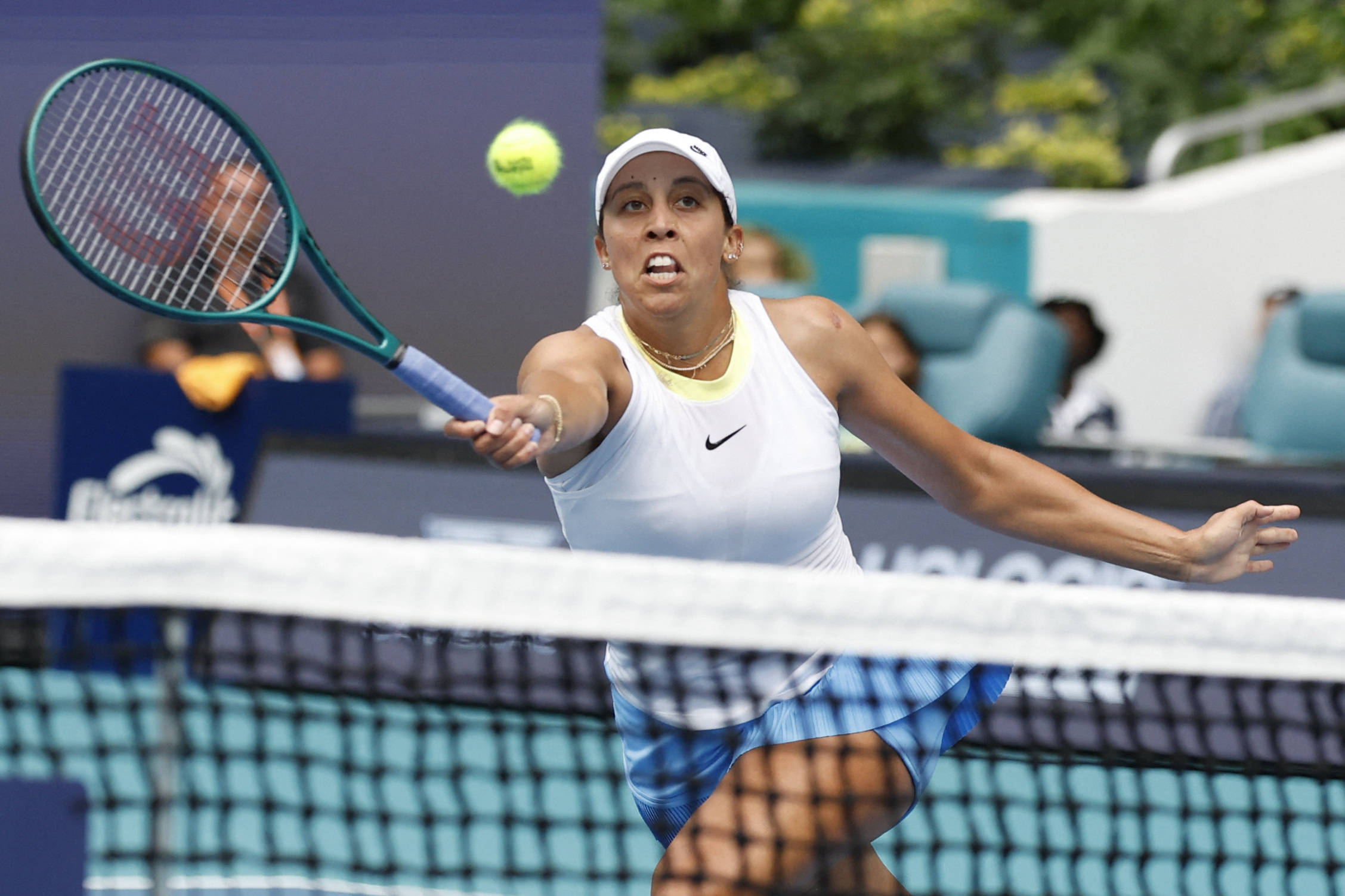 他的每一个 他的每一个