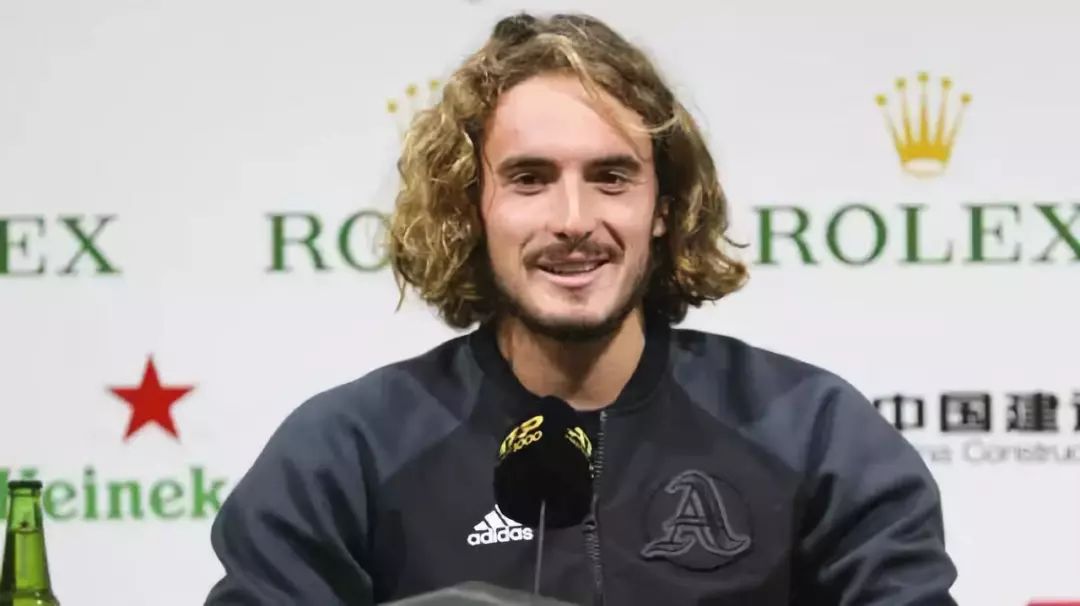 她多年来在 她多年来在