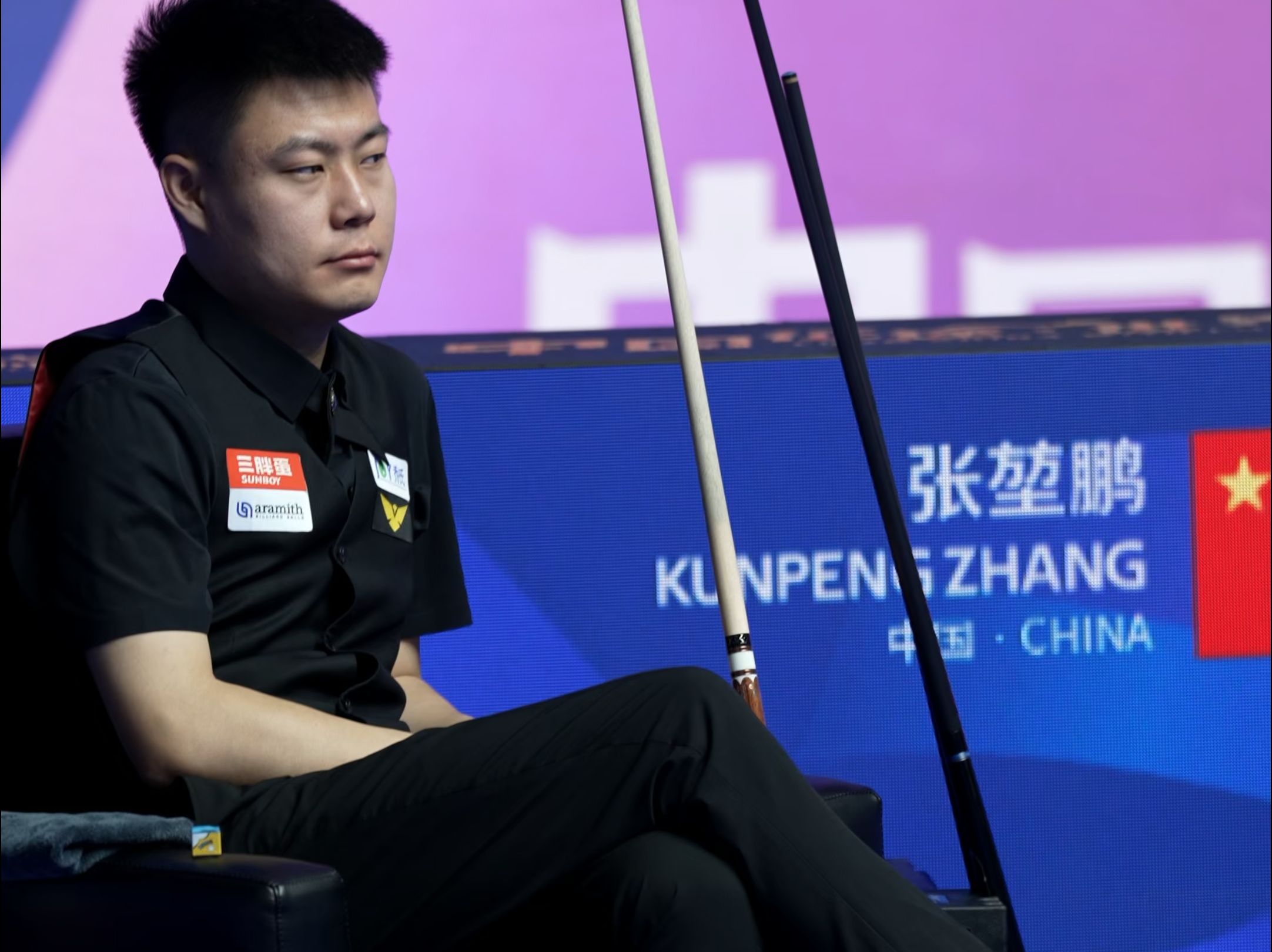 突让我们看 突让我们看