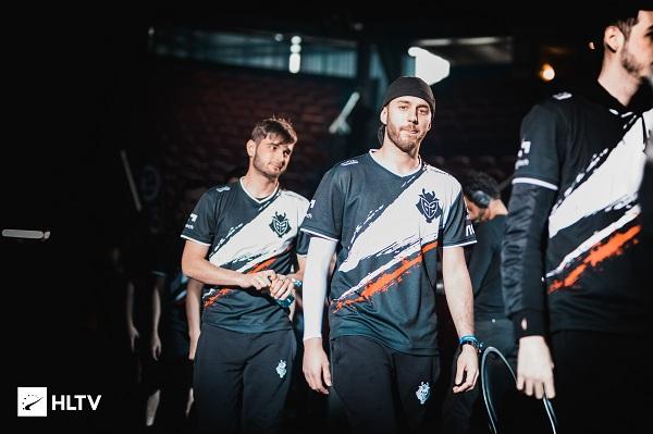 场精彩的竞 场精彩的竞